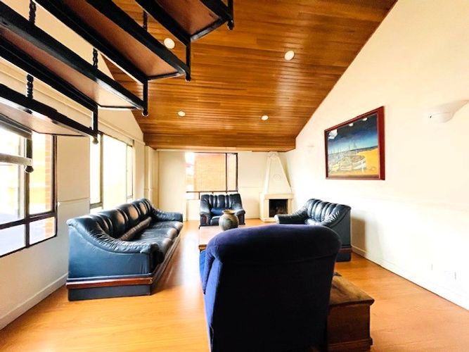 Apartamento de 4 alcobas en venta en San Patricio, Bogotá, 200 m² · foto 3 de 24