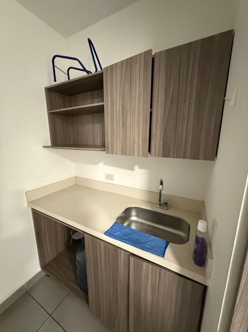 Oficina en arriendo en Astorga, Medellín, 50 m² · foto 8 de 9