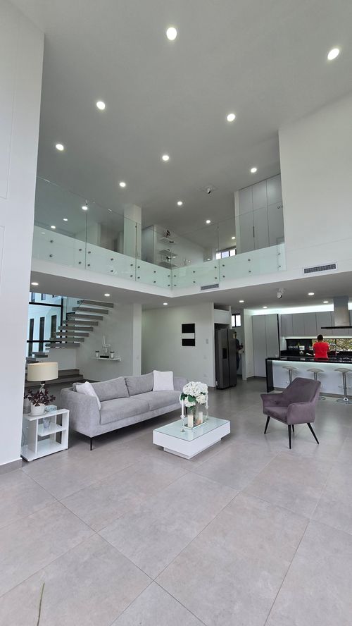 Casa de 3 alcobas en venta en Ruitoque, Girón, 381 m² · foto 4 de 22