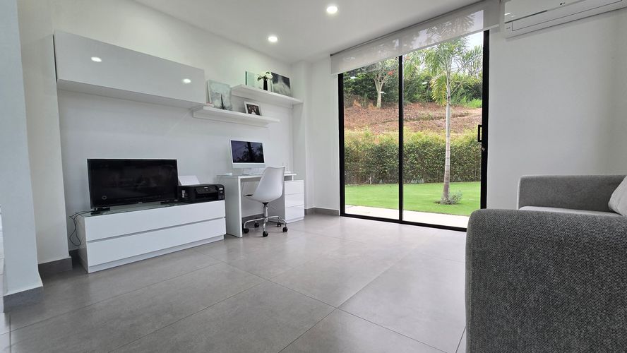 Casa de 3 alcobas en venta en Ruitoque, Girón, 381 m² · foto 7 de 22