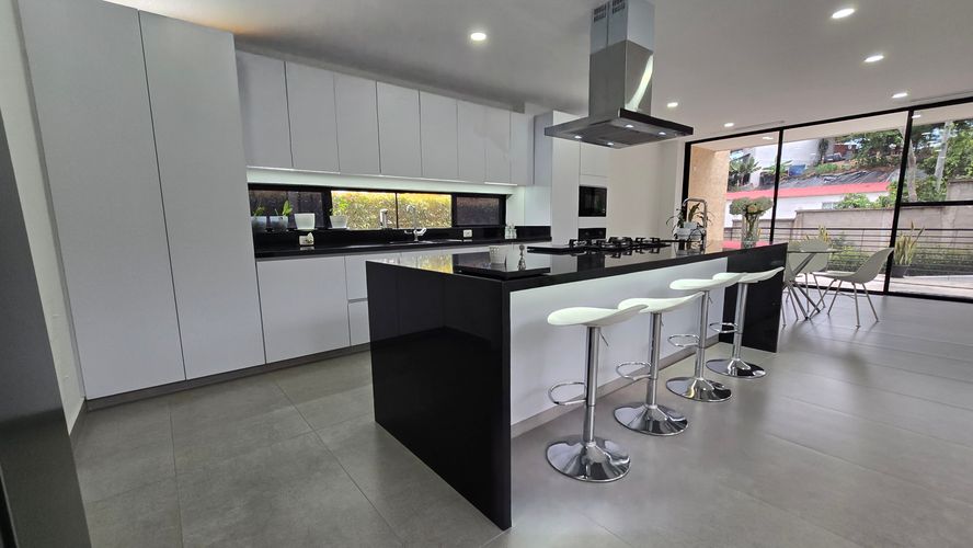Casa de 3 alcobas en venta en Ruitoque, Girón, 381 m² · foto 11 de 22
