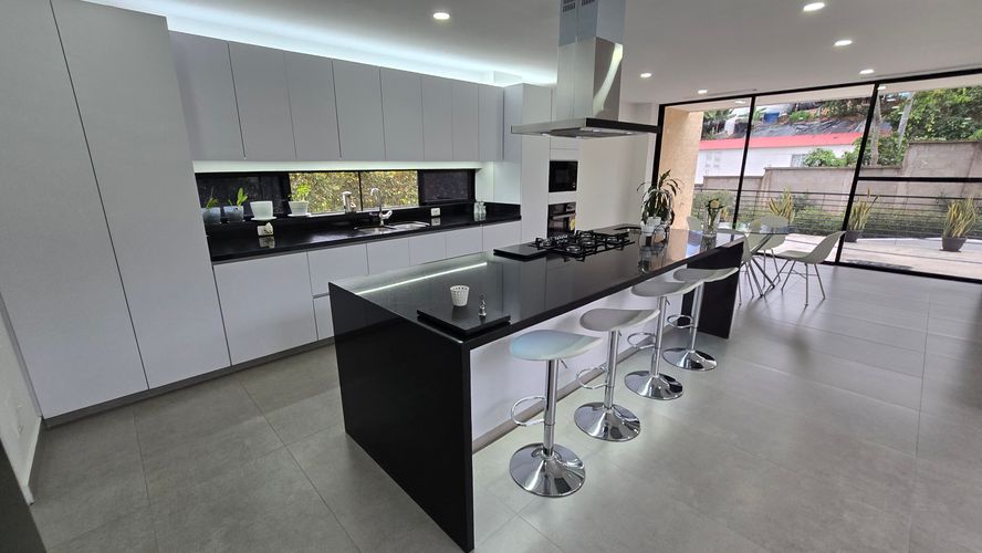 Casa de 3 alcobas en venta en Ruitoque, Girón, 381 m² · foto 12 de 22