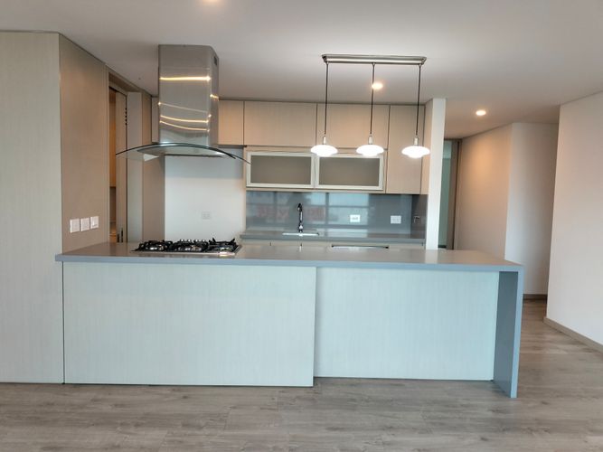 Apartamento de 2 alcobas en venta en El Poblado, Medellín, 125 m² · foto 9 de 19