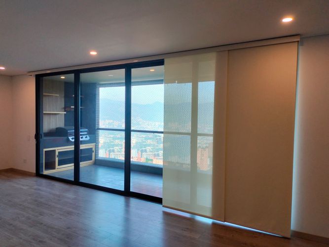 Apartamento de 2 alcobas en arriendo en El Poblado, Medellín, 125 m² · foto 18 de 19