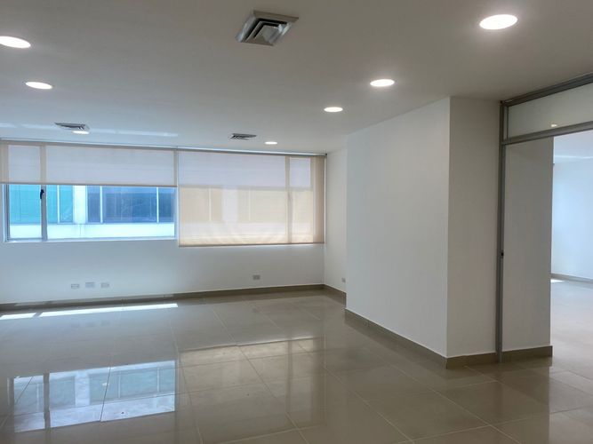 Oficina en arriendo en Cristo Rey, Medellín, 40 m² · foto 3 de 7