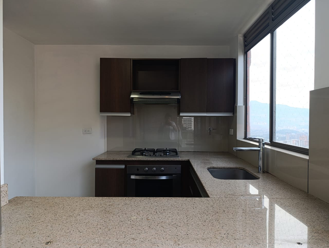 Apartamento en venta en El Poblado, Medellín · foto 8 de 17