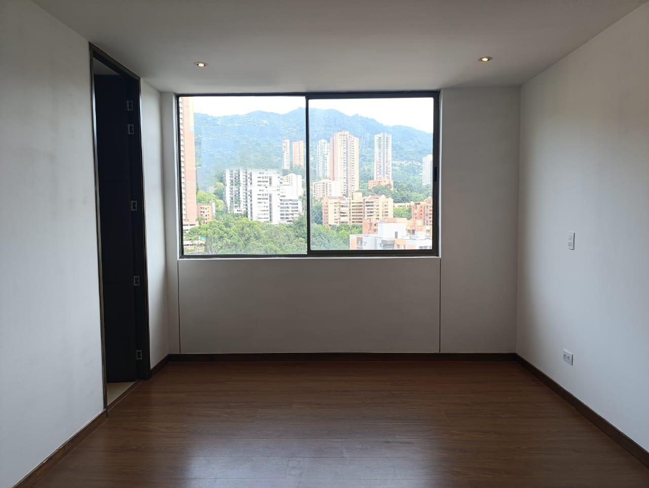Apartamento en venta en El Poblado, Medellín · foto 9 de 17