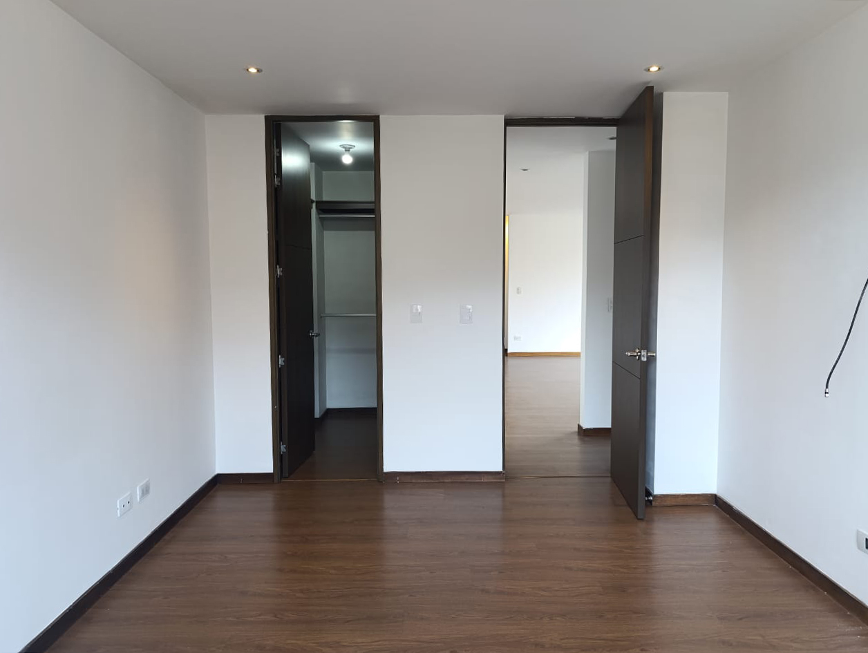 Apartamento en venta en El Poblado, Medellín · foto 10 de 17