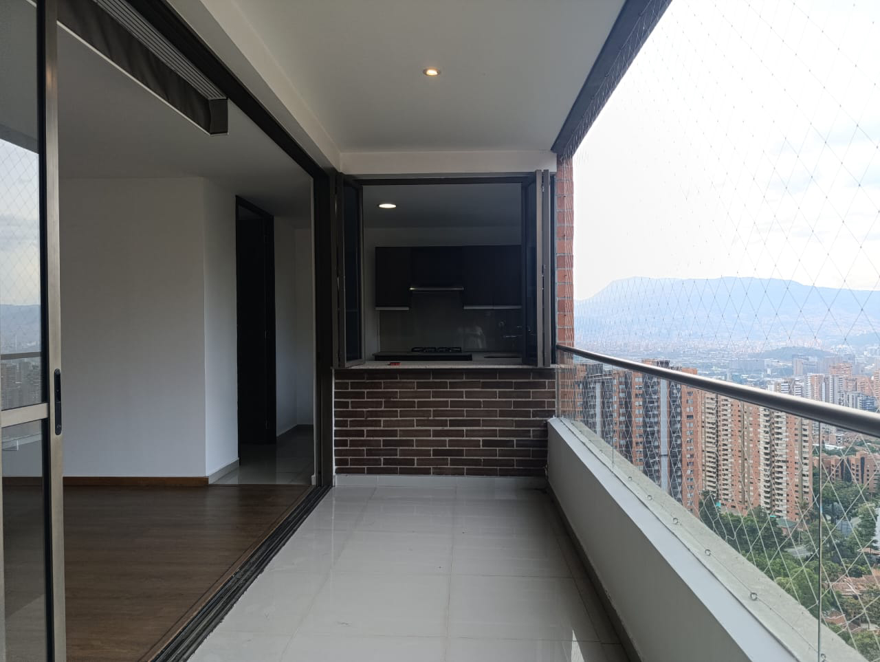 Apartamento en venta en El Poblado, Medellín · foto 15 de 17