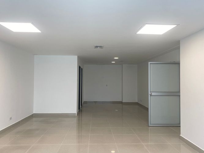 Oficina en arriendo en Cristo Rey, Medellín, 40 m² · foto 4 de 7