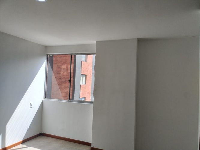 Apartamento de 3 alcobas en arriendo en El Poblado, Medellín, 89 m² · foto 10 de 19