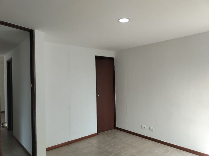 Apartamento de 3 alcobas en arriendo en El Poblado, Medellín, 89 m² · foto 11 de 19