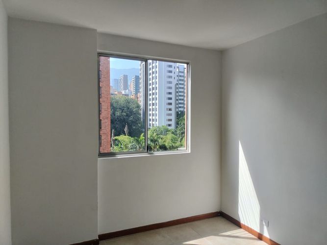 Apartamento de 3 alcobas en arriendo en El Poblado, Medellín, 89 m² · foto 14 de 19