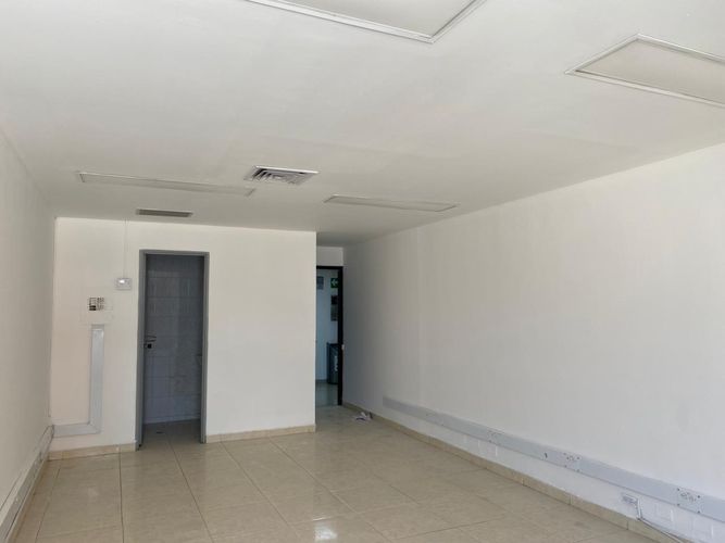 Oficina en arriendo en El Poblado, Medellín, 33 m² · foto 3 de 6