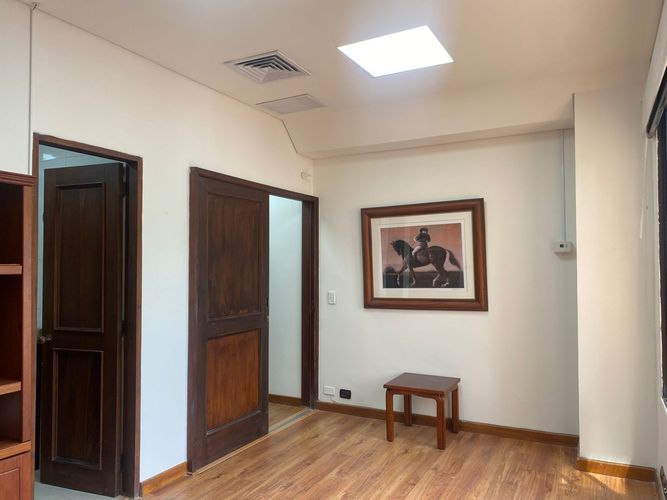 Oficina en arriendo en El Poblado, Medellín, 30 m² · foto 2 de 6