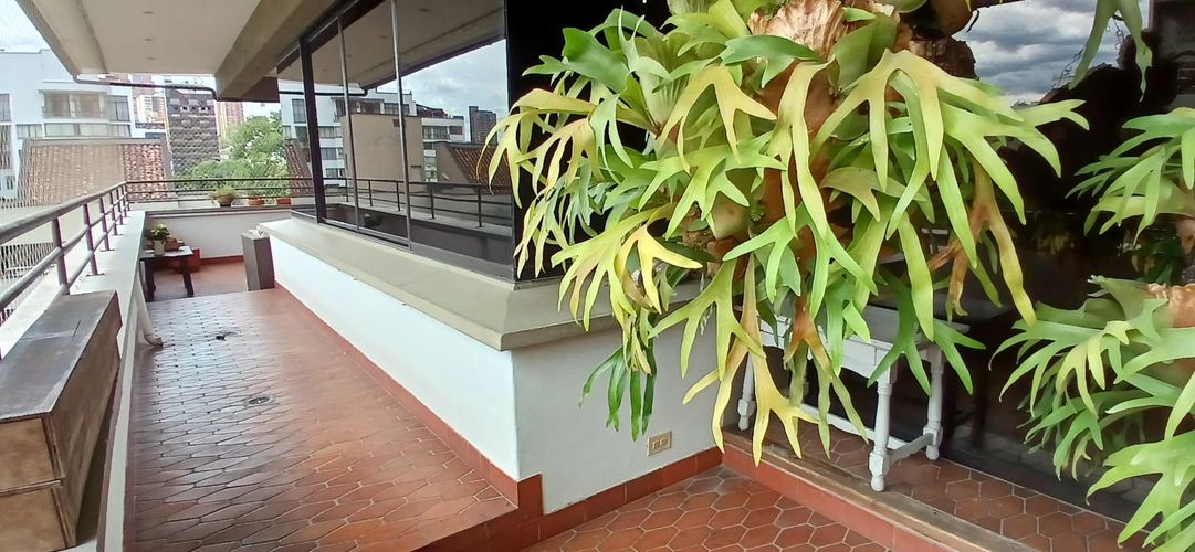 Apartamento de 4 alcobas en venta en El Poblado, Medellín, 305 m² · foto 13 de 24