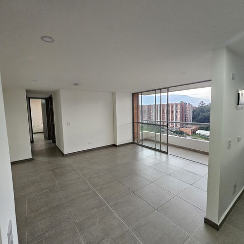 Apartamento en venta en El Porvenir, Itagüí · foto 2 de 24