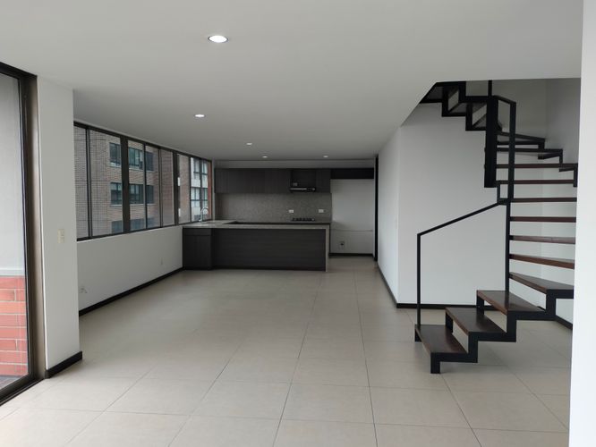 Apartamento de 4 alcobas en venta en El Poblado, Medellín, 163 m² · foto 2 de 19