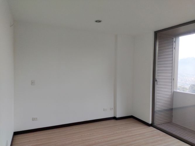 Apartamento de 4 alcobas en venta en El Poblado, Medellín, 163 m² · foto 13 de 19