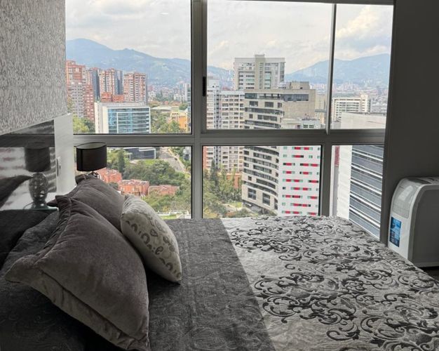Apartamento de 2 alcobas en arriendo en El Poblado, Medellín, 73 m² · foto 7 de 10