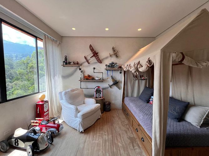 Apartamento de 4 alcobas en venta en El Poblado, Medellín, 379 m² · foto 13 de 19