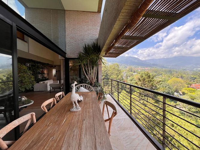 Apartamento de 4 alcobas en venta en El Poblado, Medellín, 379 m² · foto 17 de 19