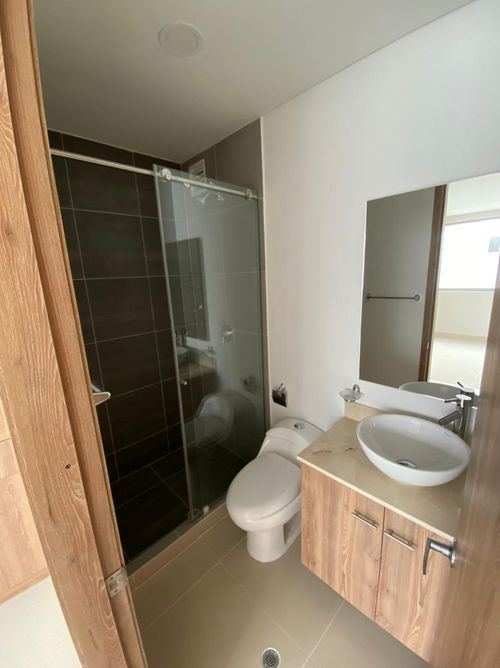 Apartamento de 2 alcobas en venta en Unidad Residencial Santiago De Cali, Cali, 64 m² · foto 3 de 15