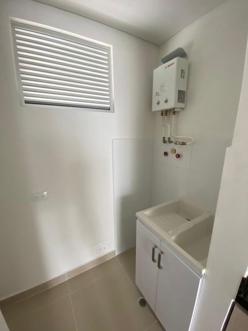 Apartamento de 2 alcobas en venta en Unidad Residencial Santiago De Cali, Cali, 64 m² · foto 8 de 15