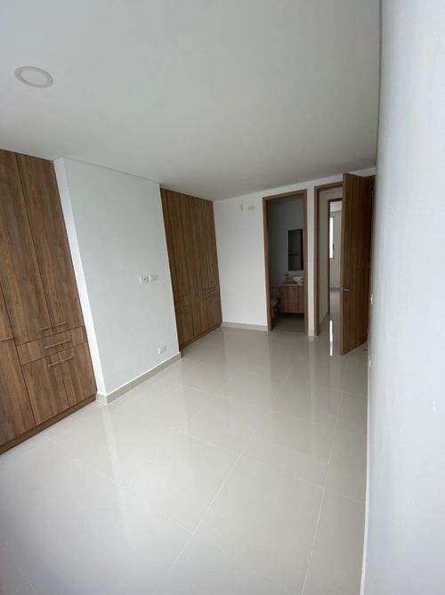 Apartamento de 2 alcobas en venta en Unidad Residencial Santiago De Cali, Cali, 64 m² · foto 10 de 15