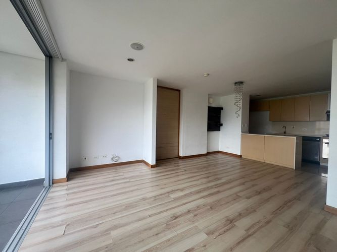 Apartamento de 3 alcobas en arriendo en Loma Benedictinos, Envigado, 112 m² · foto 4 de 19