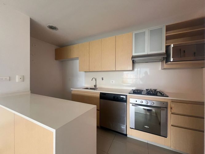 Apartamento de 3 alcobas en arriendo en Loma Benedictinos, Envigado, 112 m² · foto 8 de 19