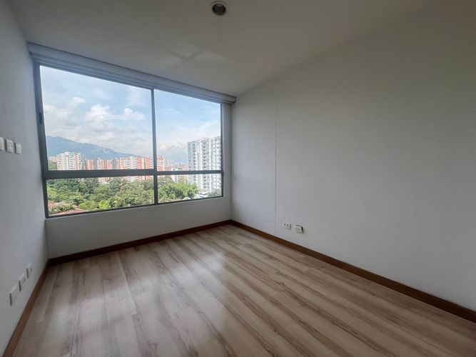 Apartamento de 3 alcobas en arriendo en Loma Benedictinos, Envigado, 112 m² · foto 10 de 19