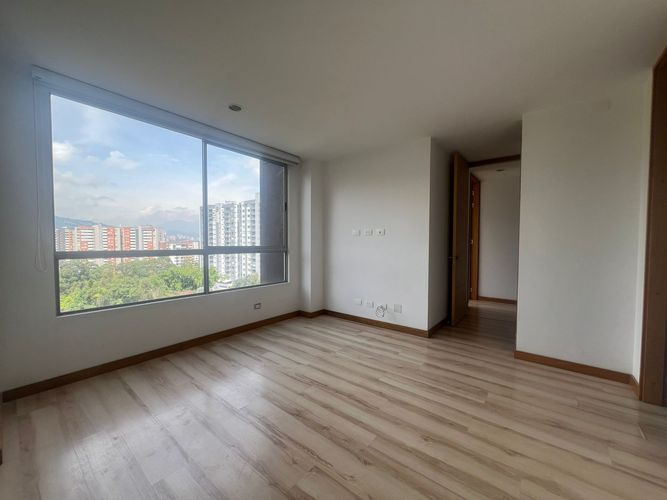 Apartamento de 3 alcobas en arriendo en Loma Benedictinos, Envigado, 112 m² · foto 13 de 19