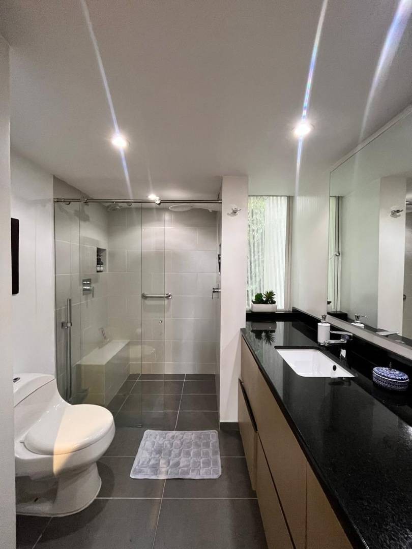 Apartamento en arriendo en El Tesoro, Medellín · foto 14 de 21
