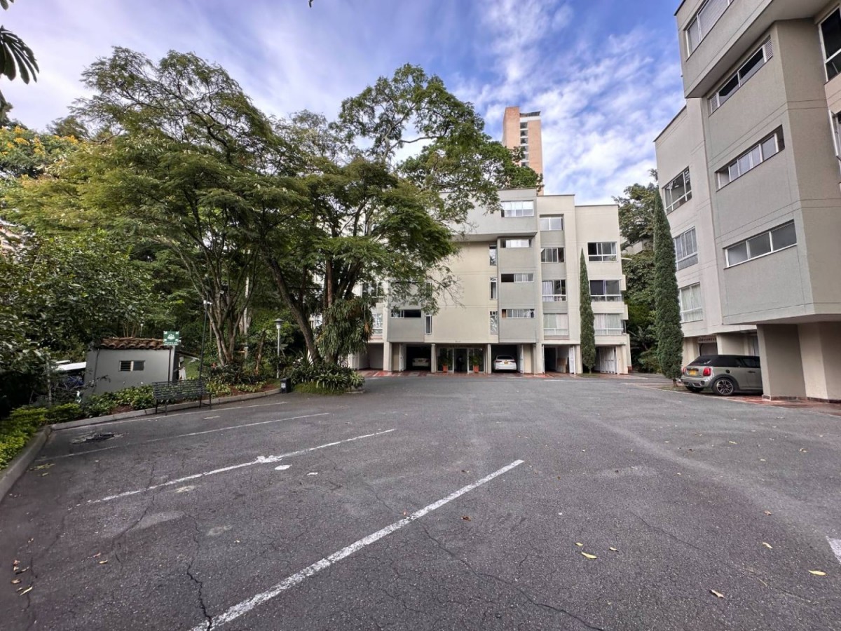 Apartamento en arriendo en El Tesoro, Medellín · foto 18 de 21