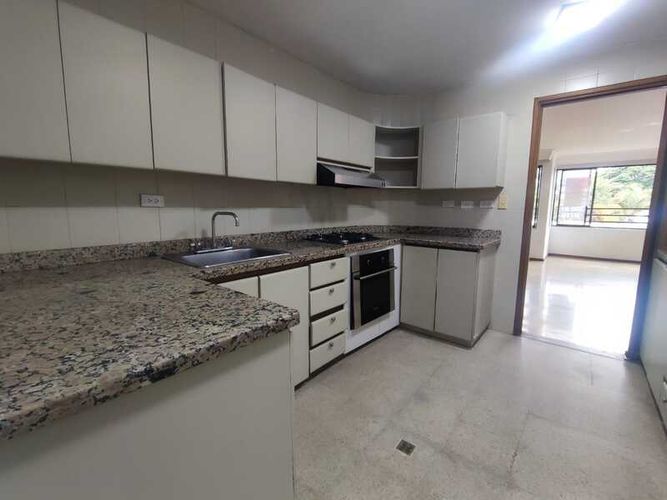 Oficina en arriendo en La Aguacatala, Medellín, 170 m² · foto 4 de 7