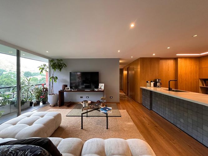 Apartamento de 2 alcobas en venta en El Poblado, Medellín, 150 m² · foto 4 de 20