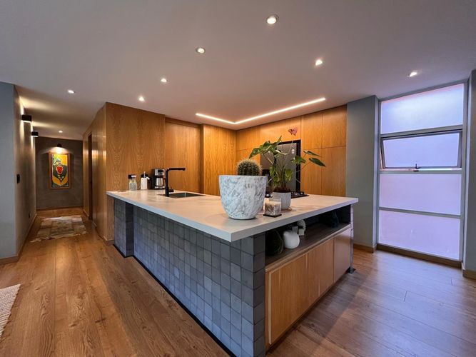 Apartamento de 2 alcobas en venta en El Poblado, Medellín, 150 m² · foto 9 de 20