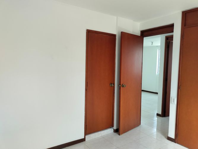 Apartamento de 4 alcobas en arriendo en El Poblado, Medellín, 117 m² · foto 3 de 19