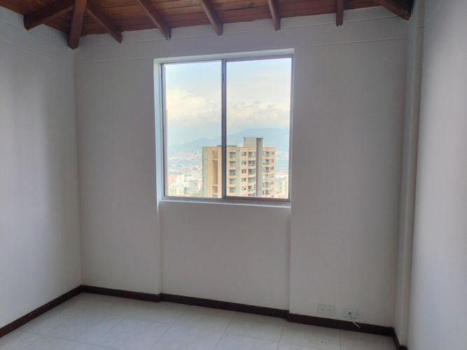 Apartamento de 4 alcobas en arriendo en El Poblado, Medellín, 117 m² · foto 10 de 19