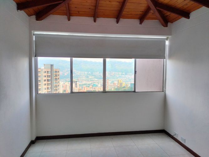 Apartamento de 4 alcobas en arriendo en El Poblado, Medellín, 117 m² · foto 11 de 19