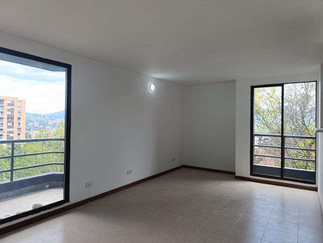Apartamento de 2 alcobas en venta en El Poblado, Medellín, 65 m² · foto 2 de 19