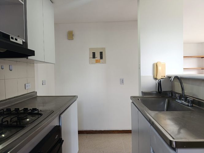 Apartamento de 2 alcobas en venta en El Poblado, Medellín, 65 m² · foto 5 de 19
