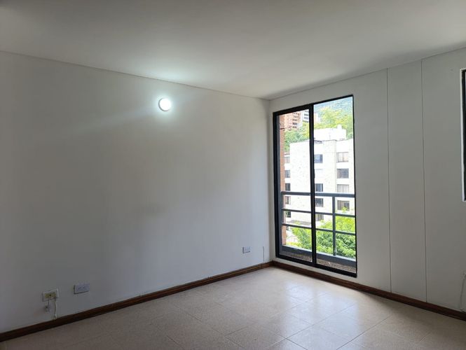 Apartamento de 2 alcobas en venta en El Poblado, Medellín, 65 m² · foto 8 de 19