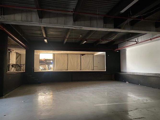 Local en arriendo en El Poblado, Medellín, 257 m² · foto 2 de 7