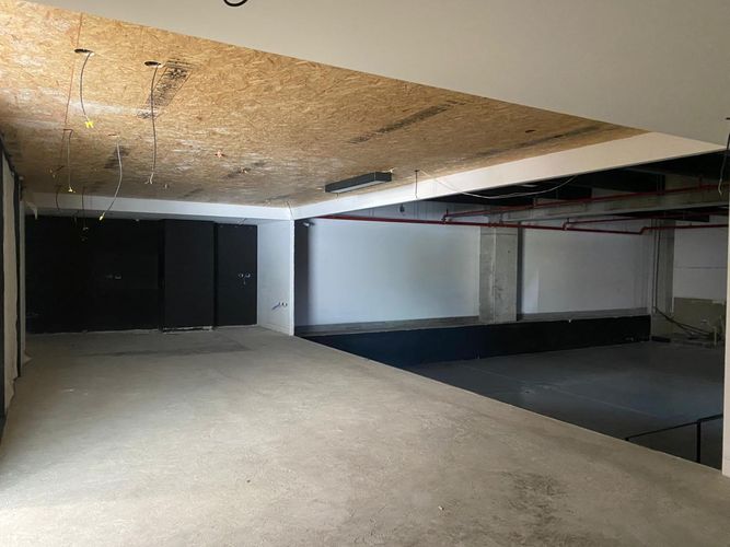 Local en arriendo en El Poblado, Medellín, 257 m² · foto 6 de 7