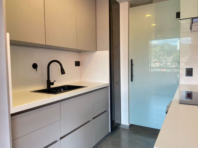 Apartamento de 2 alcobas en venta en San Jose, Sabaneta, 88 m² · foto 7 de 18