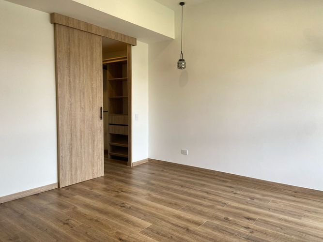 Apartamento de 2 alcobas en venta en San Jose, Sabaneta, 88 m² · foto 11 de 18