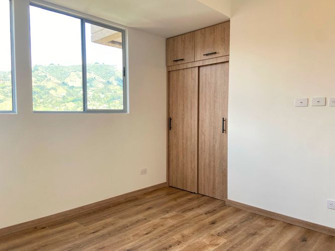 Apartamento de 2 alcobas en venta en San Jose, Sabaneta, 88 m² · foto 16 de 18
