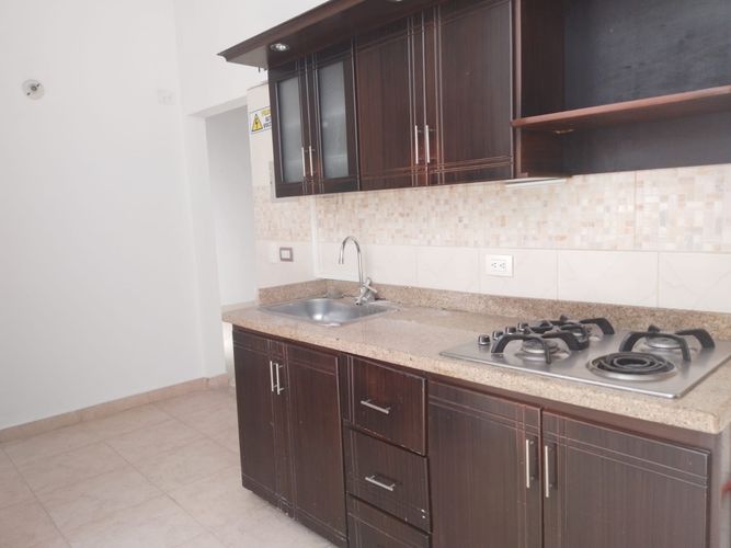 Oficina en venta en El Dorado, Envigado, 200 m² · foto 3 de 9